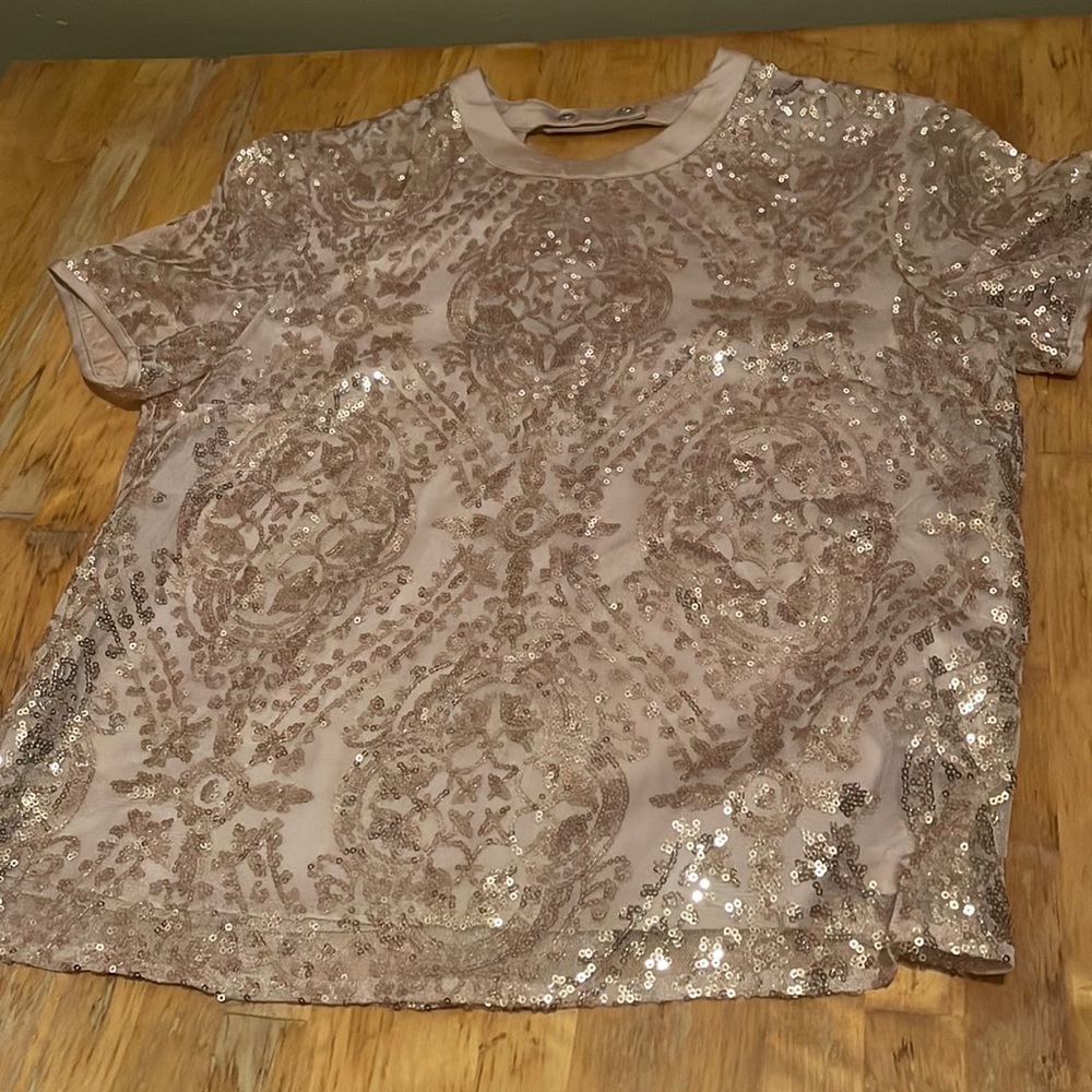 Eva Mendes New York & Co Sequin Blush Pink Tee Snap Button Neck Closure Size S